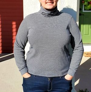 Stripped Turtle neck
